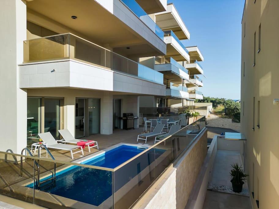 Apartman Delux With Private Pool - Makarska Exklusiv 투체피 외부 사진