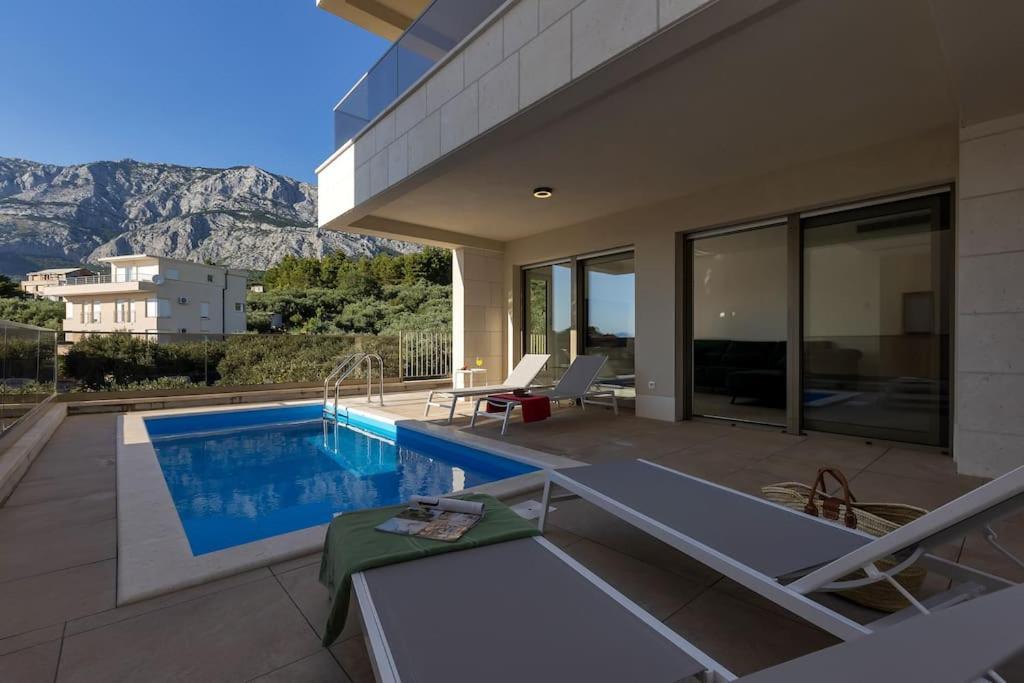 Apartman Delux With Private Pool - Makarska Exklusiv 투체피 외부 사진