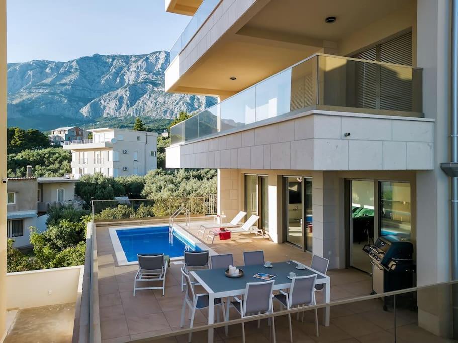 Apartman Delux With Private Pool - Makarska Exklusiv 투체피 외부 사진
