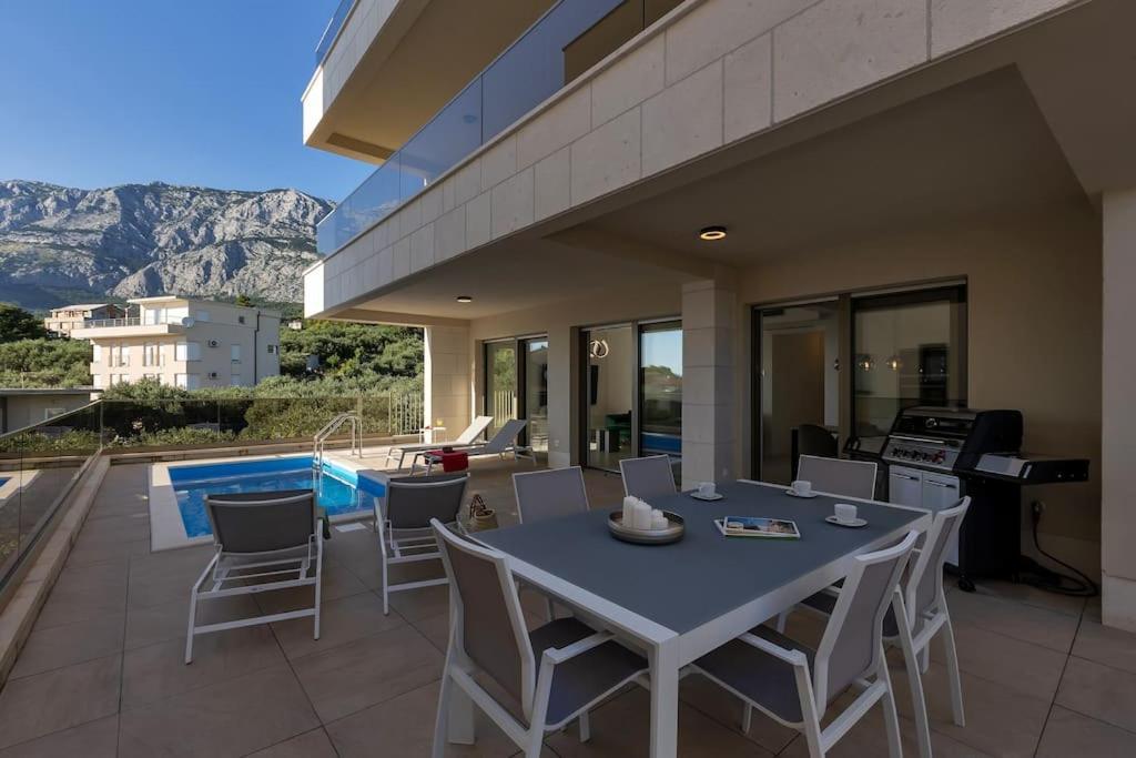 Apartman Delux With Private Pool - Makarska Exklusiv 투체피 외부 사진