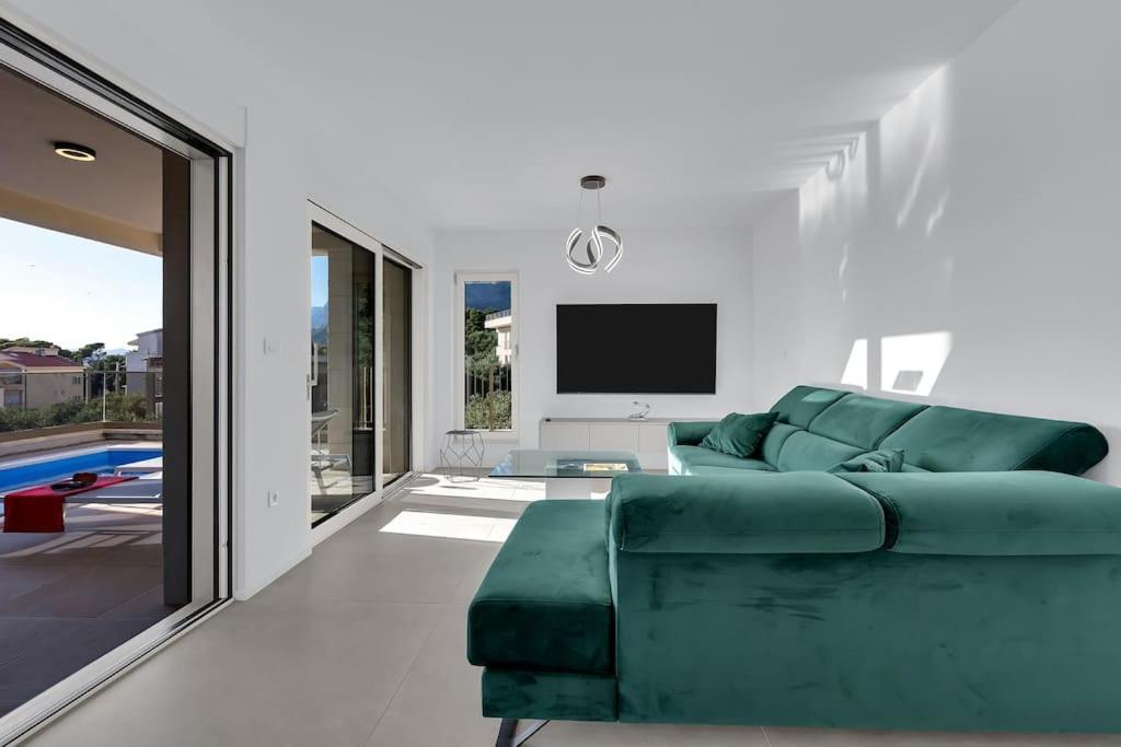Apartman Delux With Private Pool - Makarska Exklusiv 투체피 외부 사진