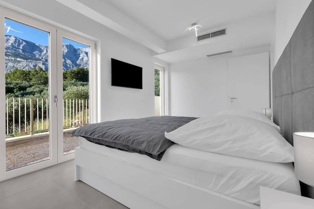 Apartman Delux With Private Pool - Makarska Exklusiv 투체피 외부 사진